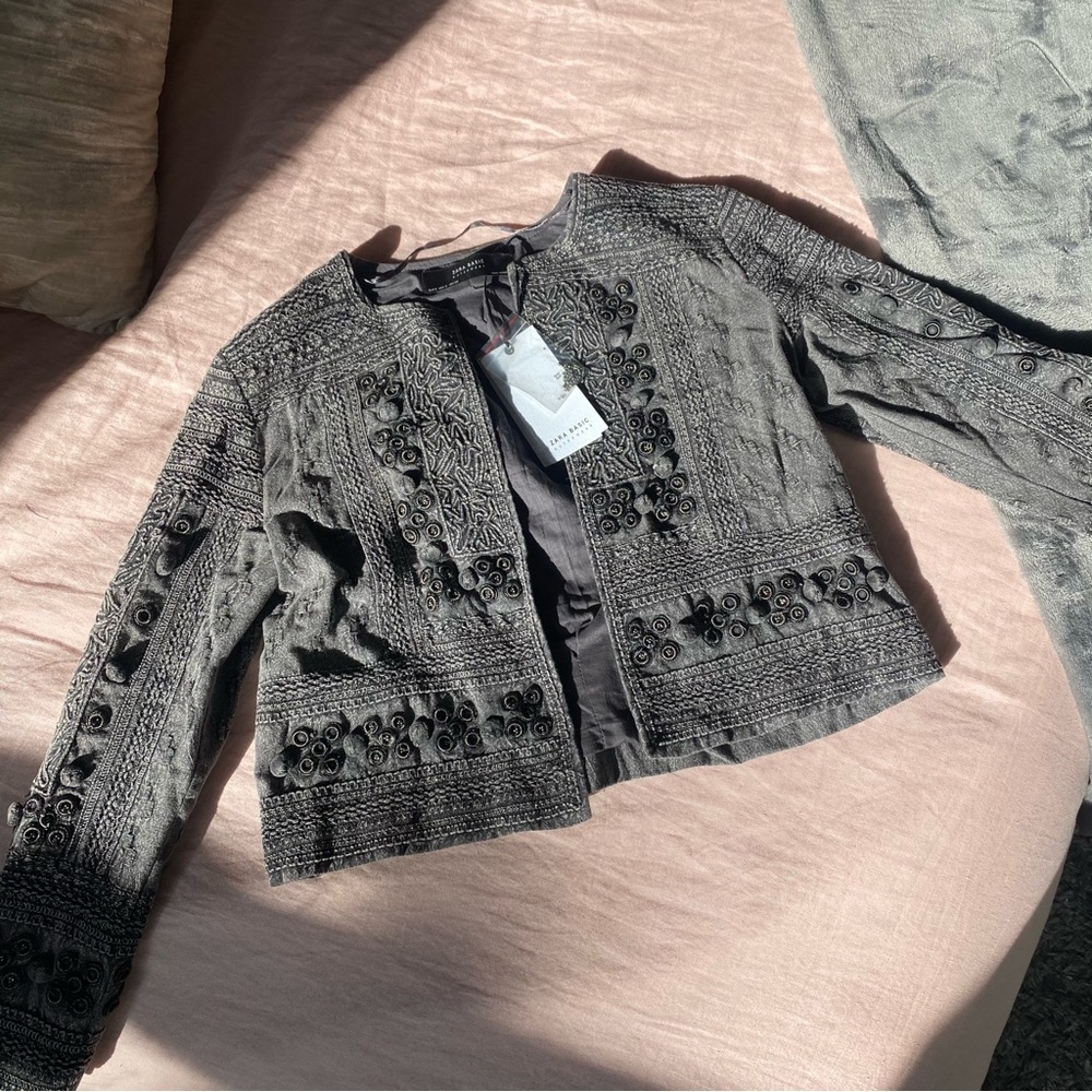 BRAND NEW ZARA EMBROIDERED GREY JACKET